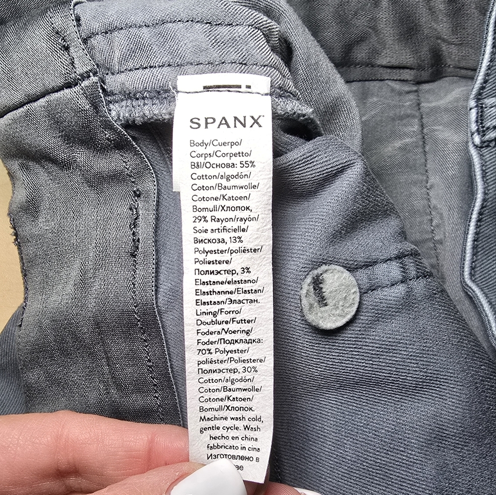 Spanx Twill Gray Shorys Size Small‎ - Picture 5 of 5